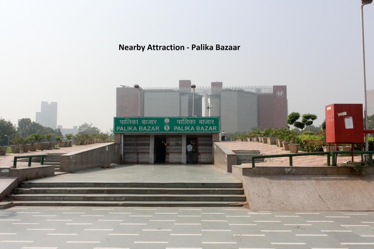 Capital O 10750 Hotel Vivek Új-Delhi Kültér fotó