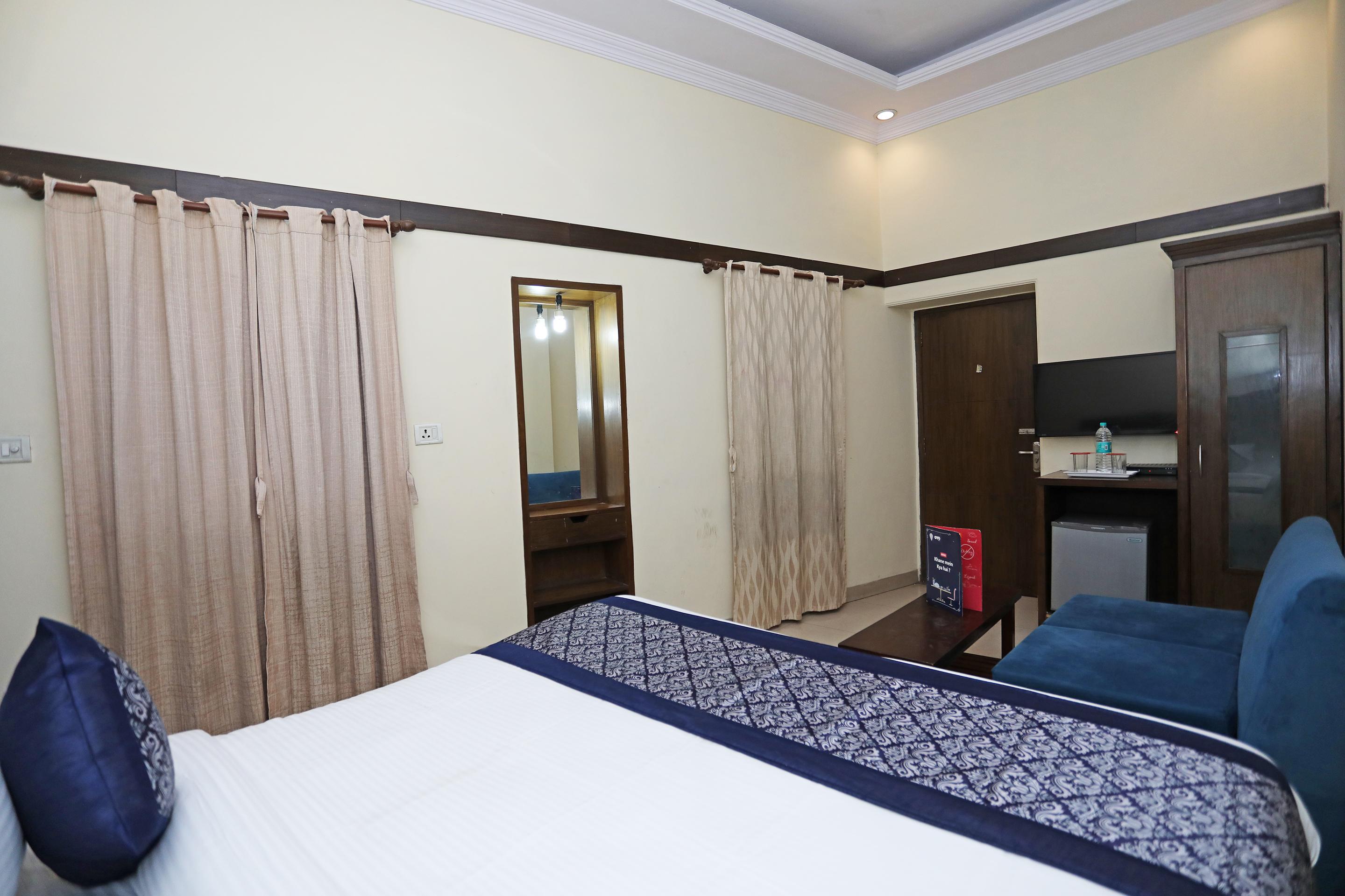 Capital O 10750 Hotel Vivek Új-Delhi Kültér fotó